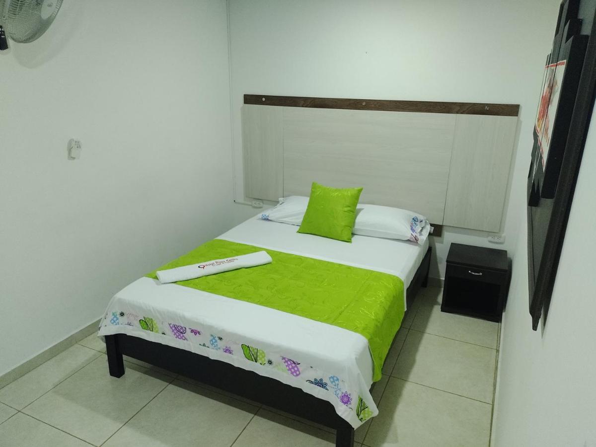 Hotel Plaza Centro Florencia  Exterior photo