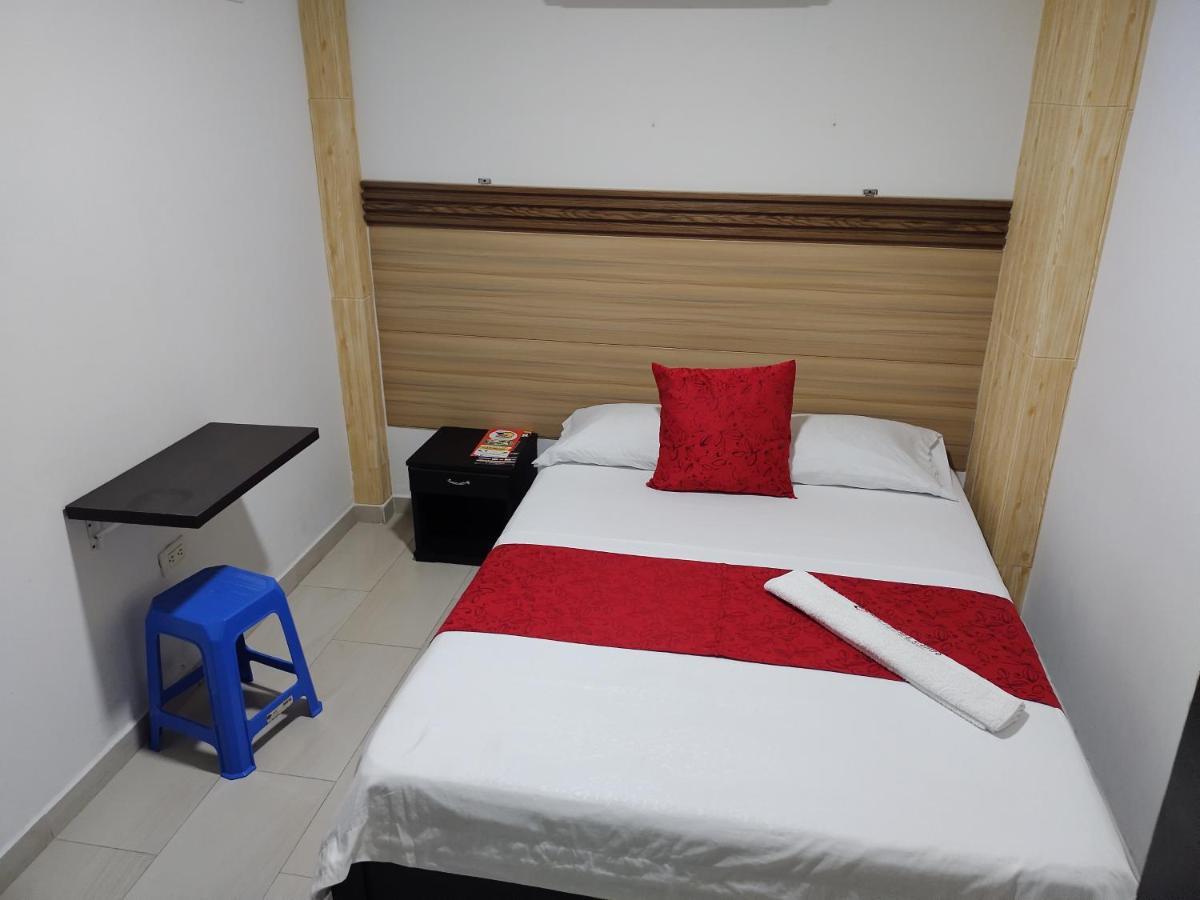 Hotel Plaza Centro Florencia  Exterior photo